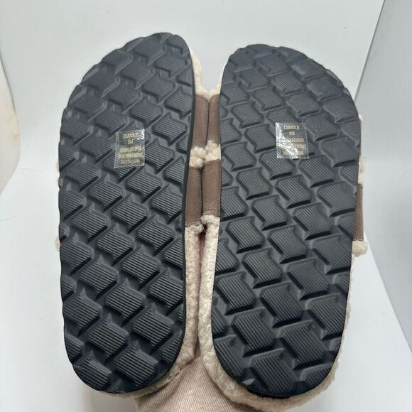 CUSHIONAIRE Women's Cuddle Fur Faux Shearling lined slide sandal +Memory Foam 8 - Picture 5 of 7